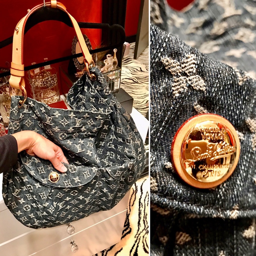 * Authentic LV Daily GM Jean Gris Bleu - Hobo